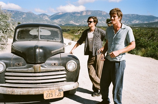 on-the-road-movie-image-sam-riley-garrett-hedlund-1