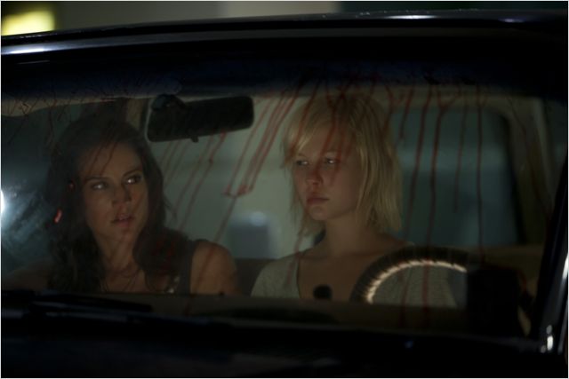 EwNoOneLives1