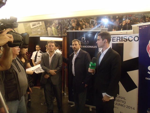 Asterisco_apertura_EW_1